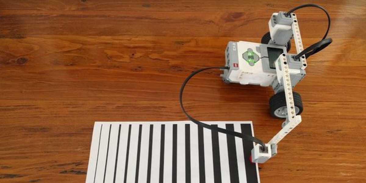 How thin a line, can the EV3 detect? – Damien Kee